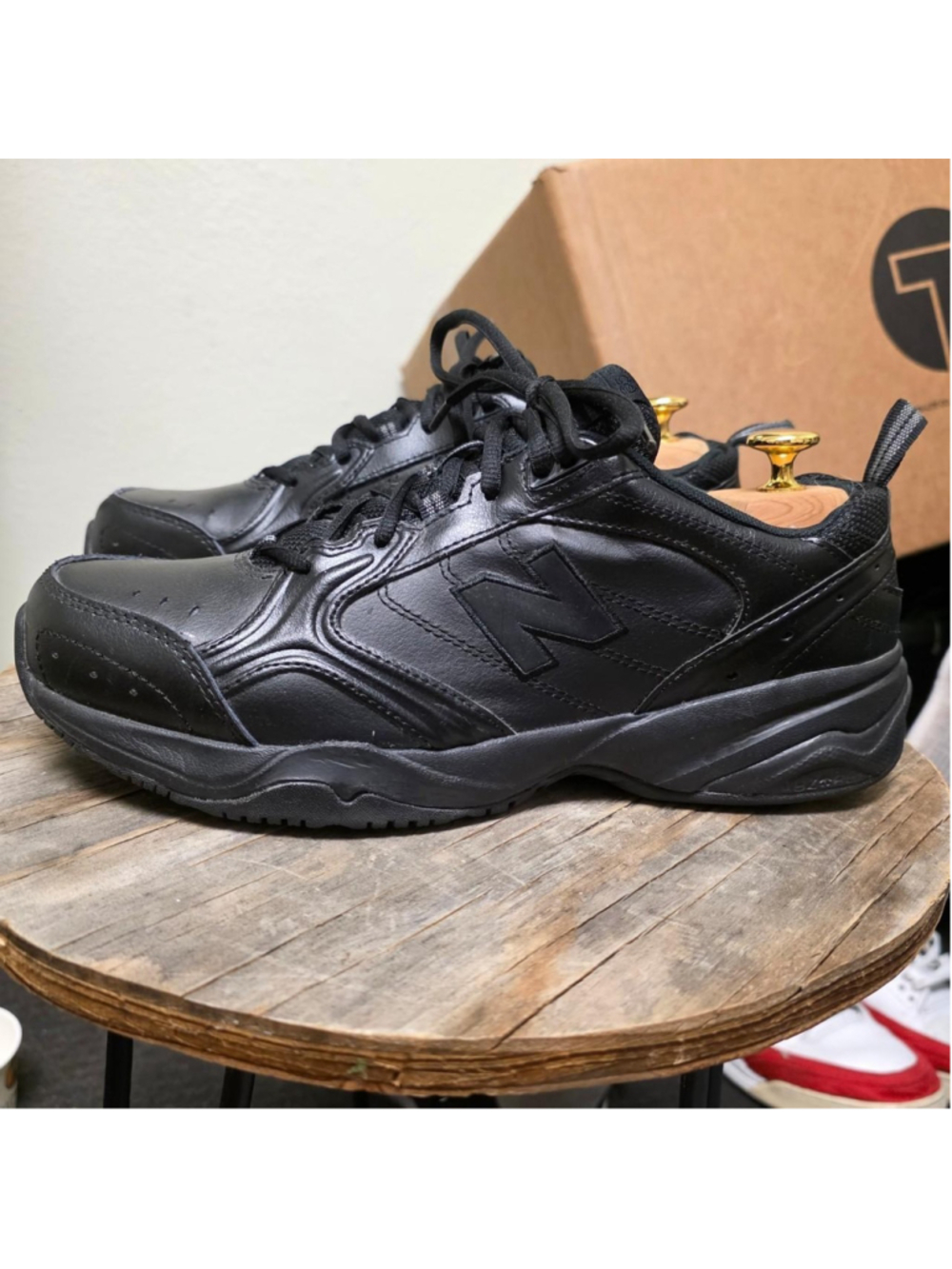 New Balance 624 black sneakers
Size US 10
